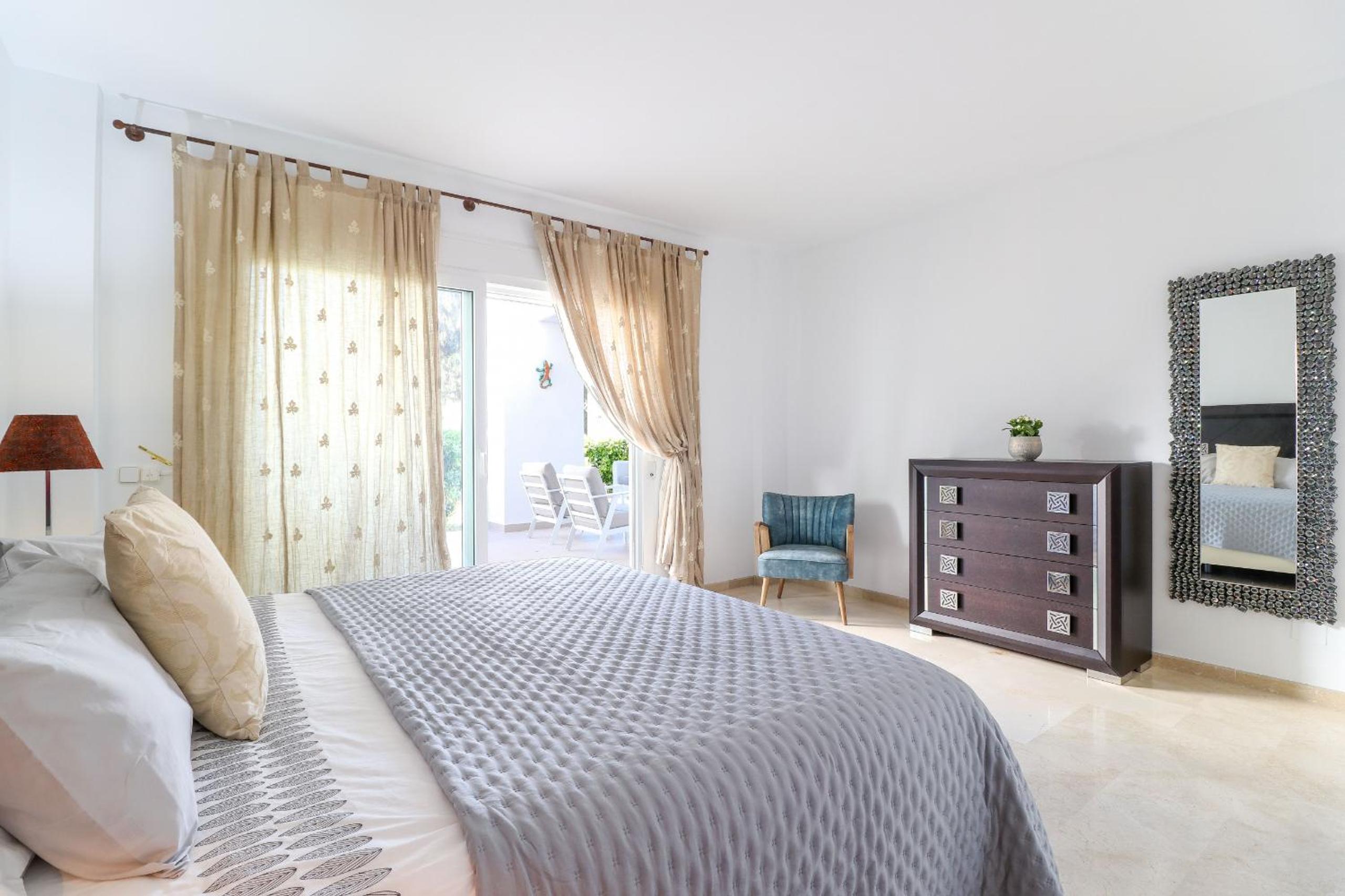 Los Monteros Palm Beach - ground floor apartment view 5