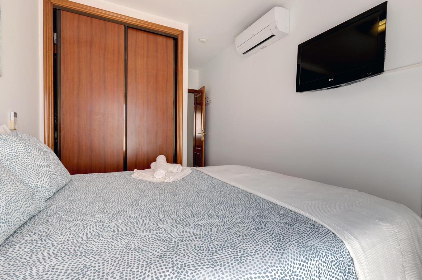 Top Floor Fuengirola Park Apartment with Parking