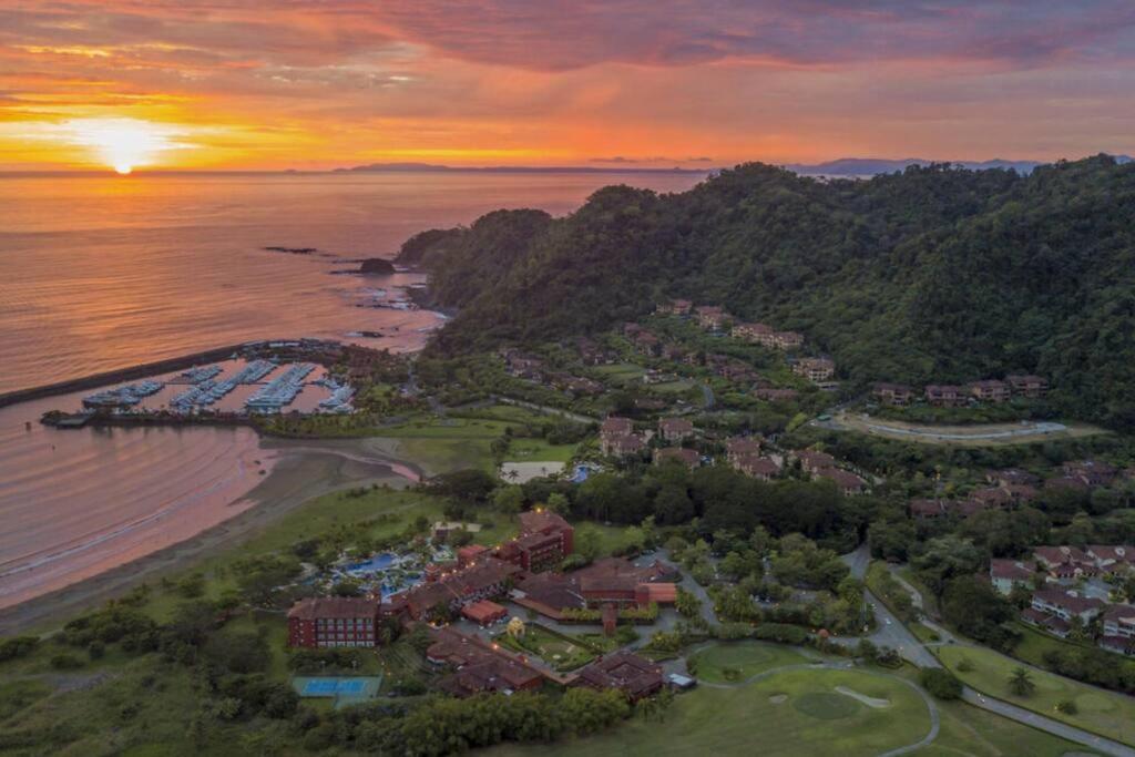 Bay Residence Los Suenos Resort & Marina