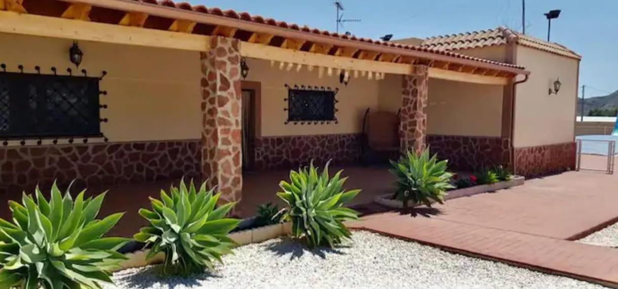 Villa Águilas