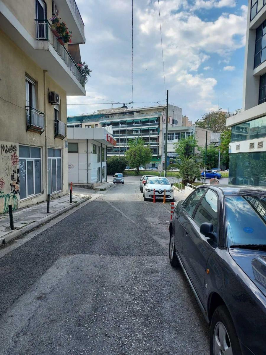 Acropolis Metro Station Flat 2