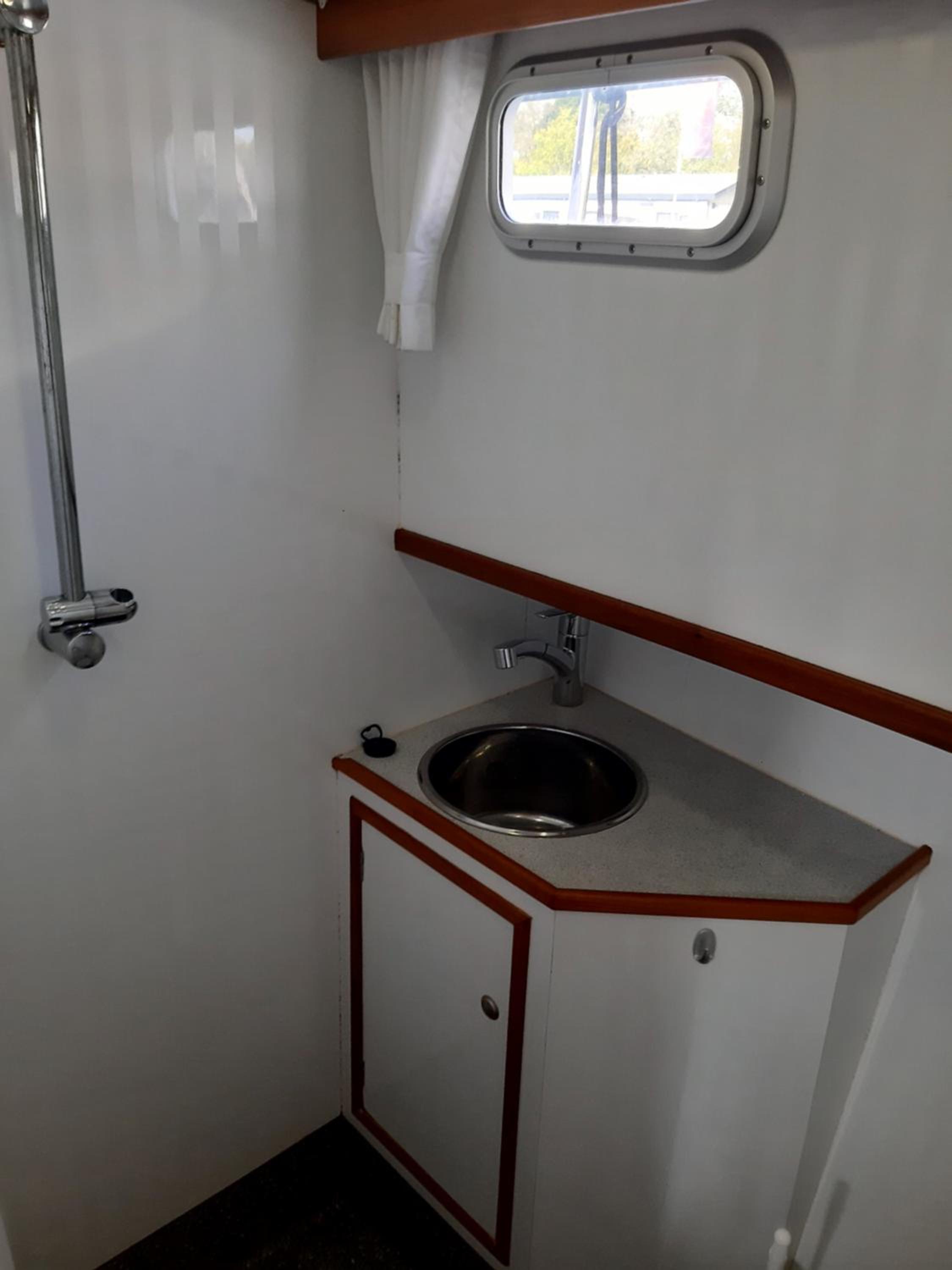 Motor Yacht Amazone
