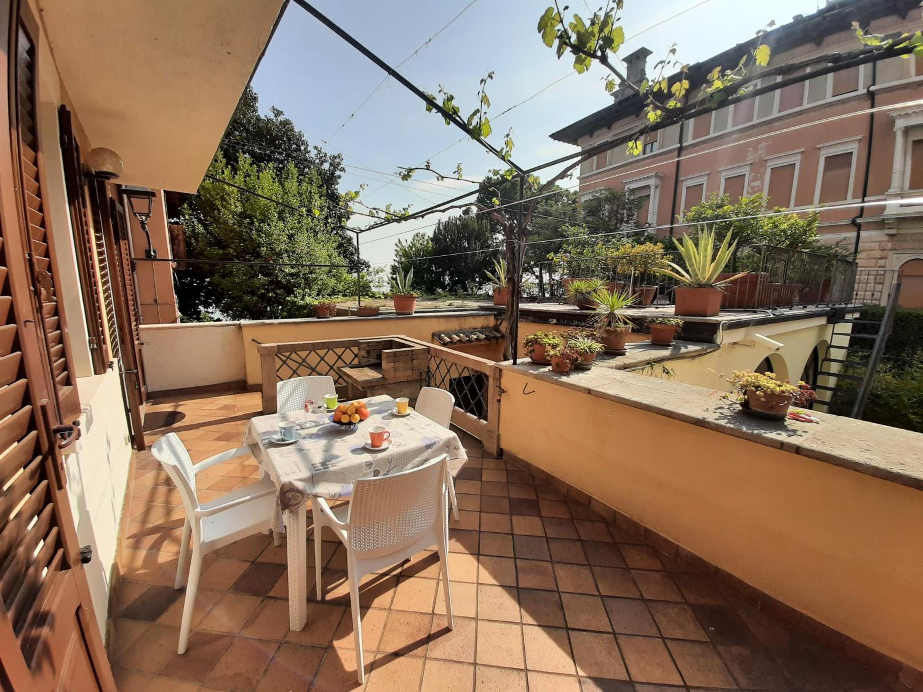 Casa castel view 2