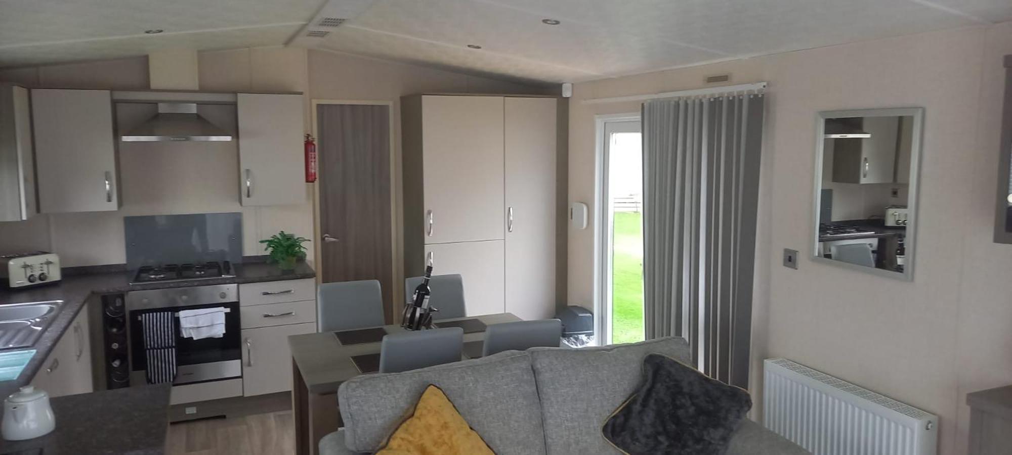 Withernsea luxury caravan hire