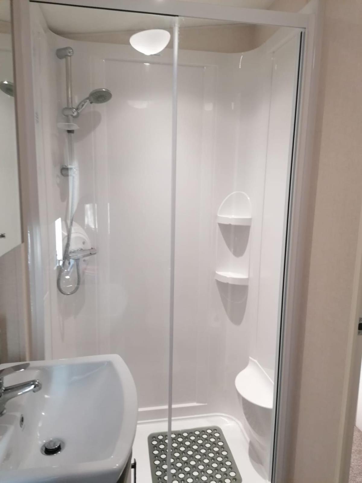 Withernsea luxury caravan hire