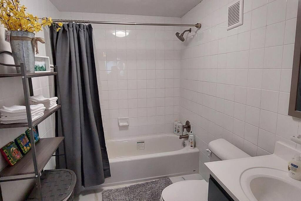 Nassau Harbour Cozy 2 bedroom Condo