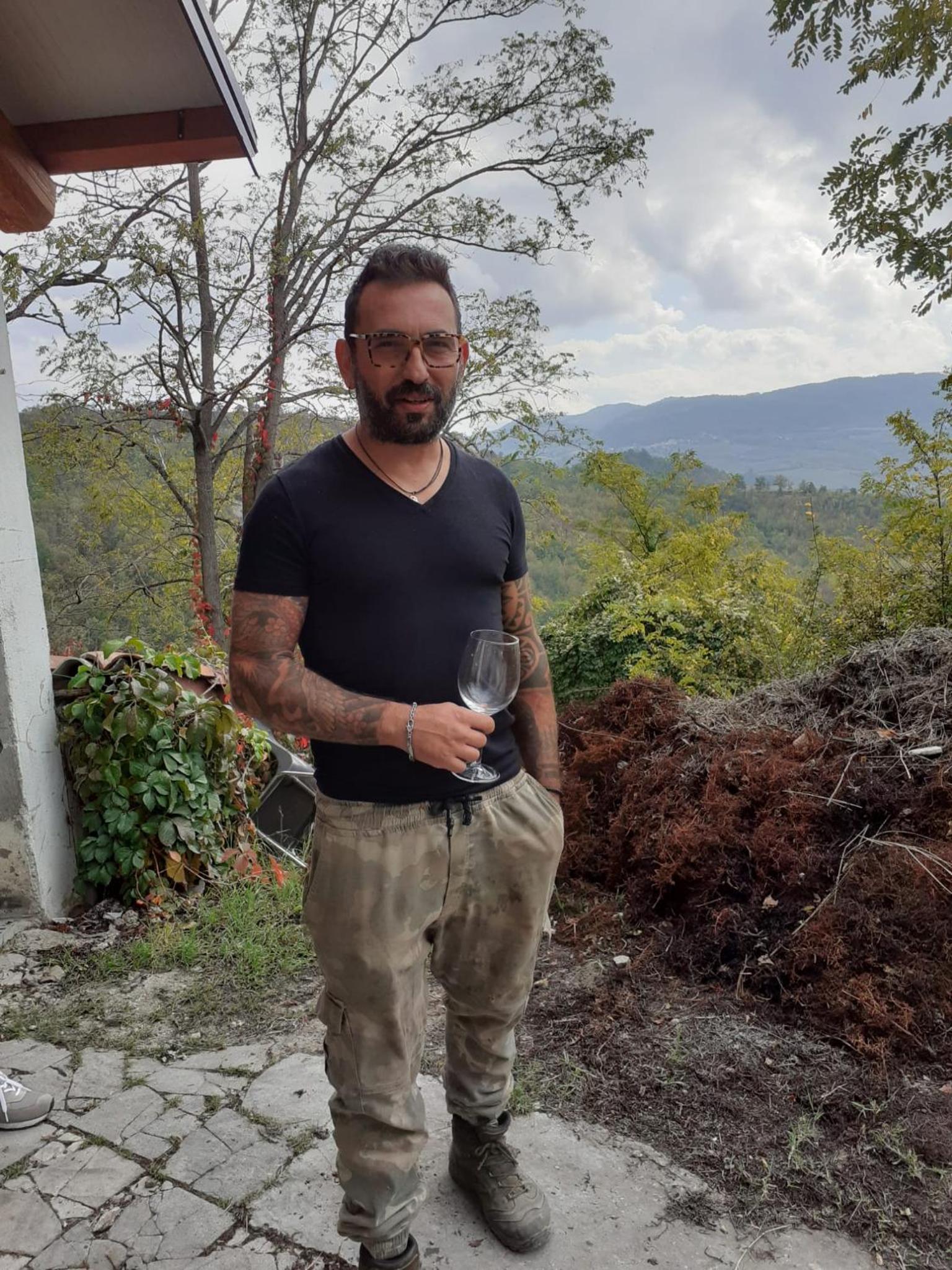 Oasi di Mastarone - Il vino e le Rose