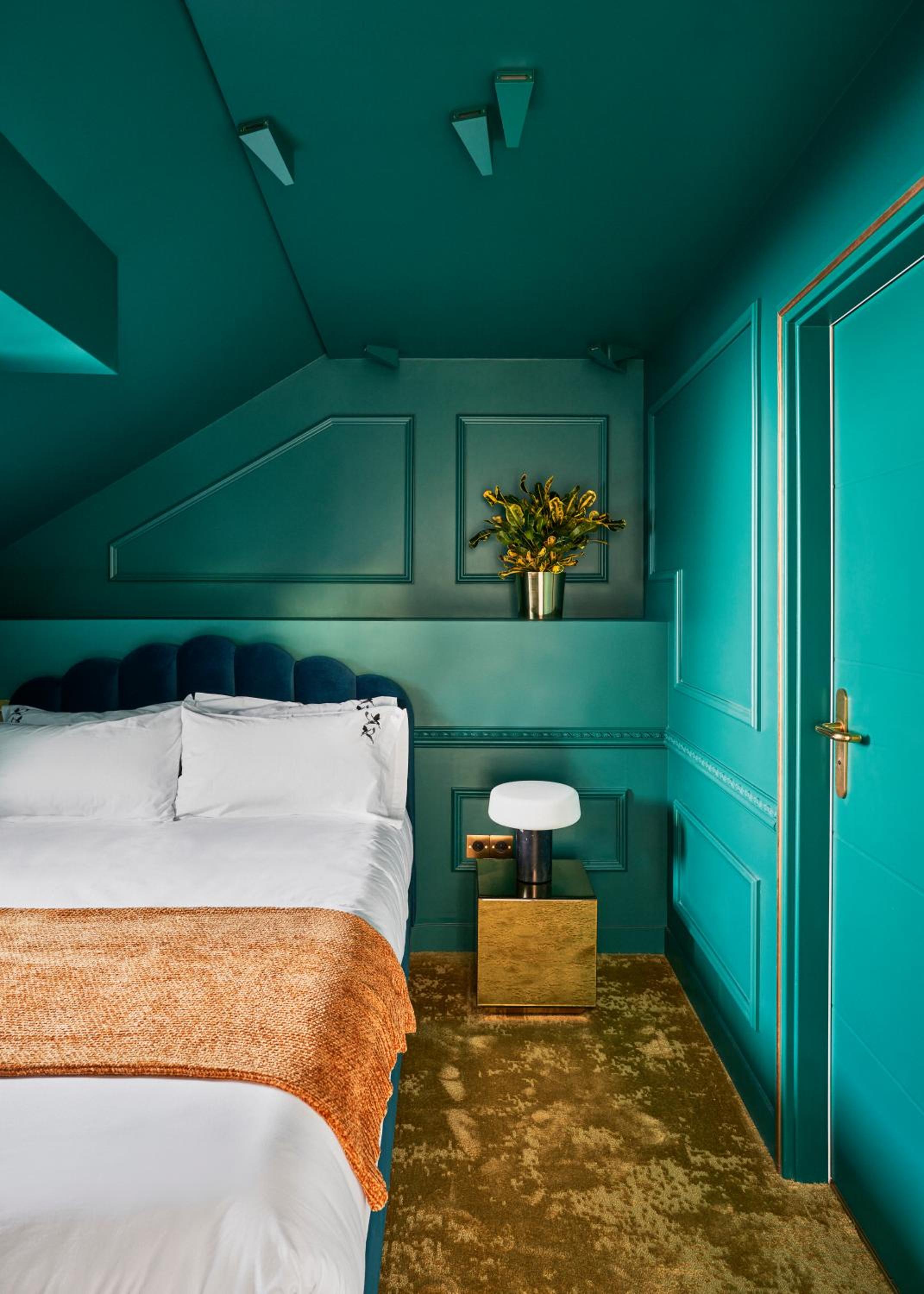 hotel room