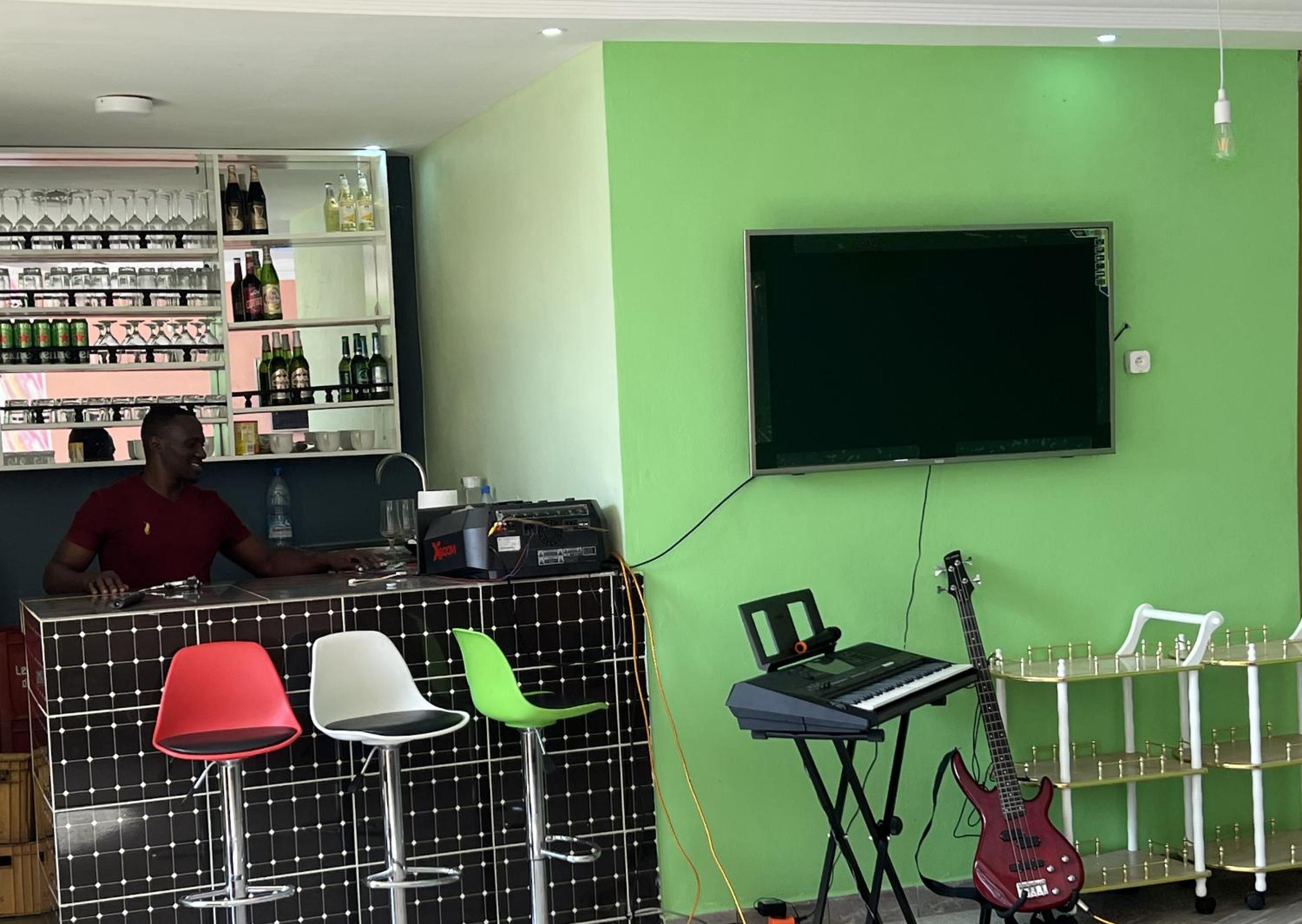Primeshare Luxury Apartments for Family Travelers with Swimming Pool, Yaounde