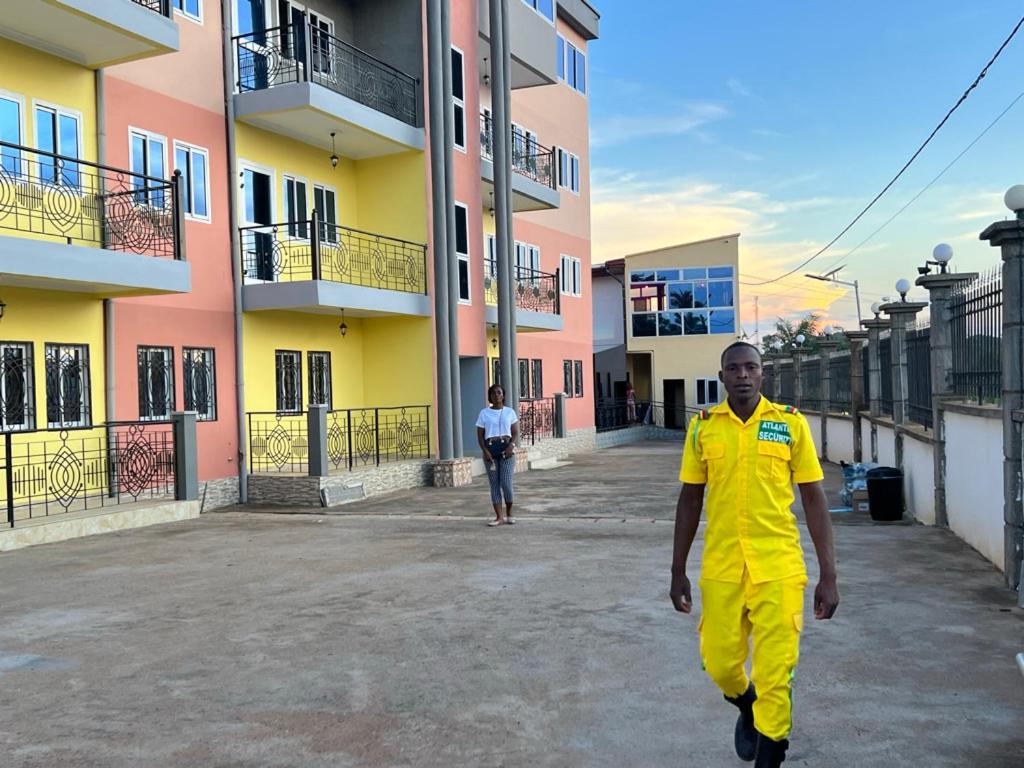 Primeshare Luxury Apartments for Family Travelers with Swimming Pool, Yaounde