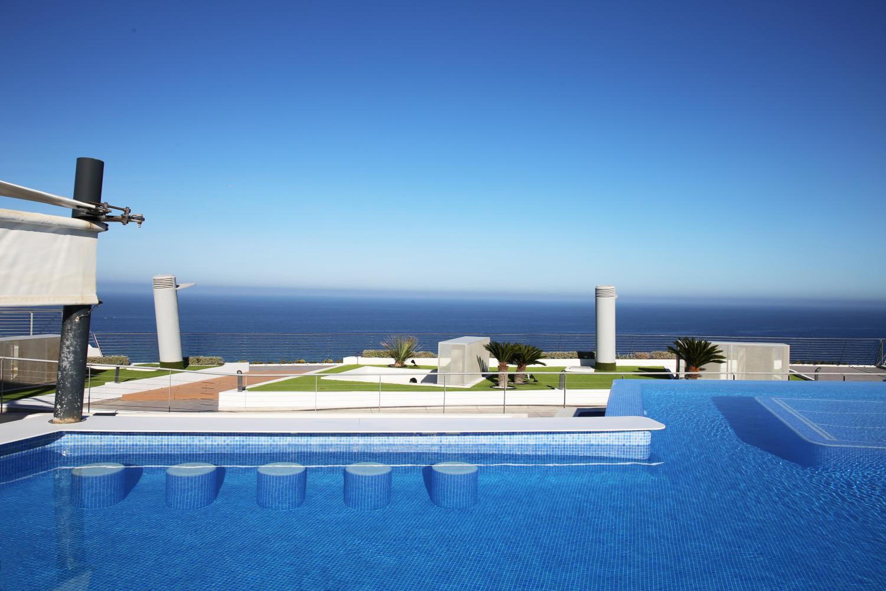 Luxury Apartment Infinity View