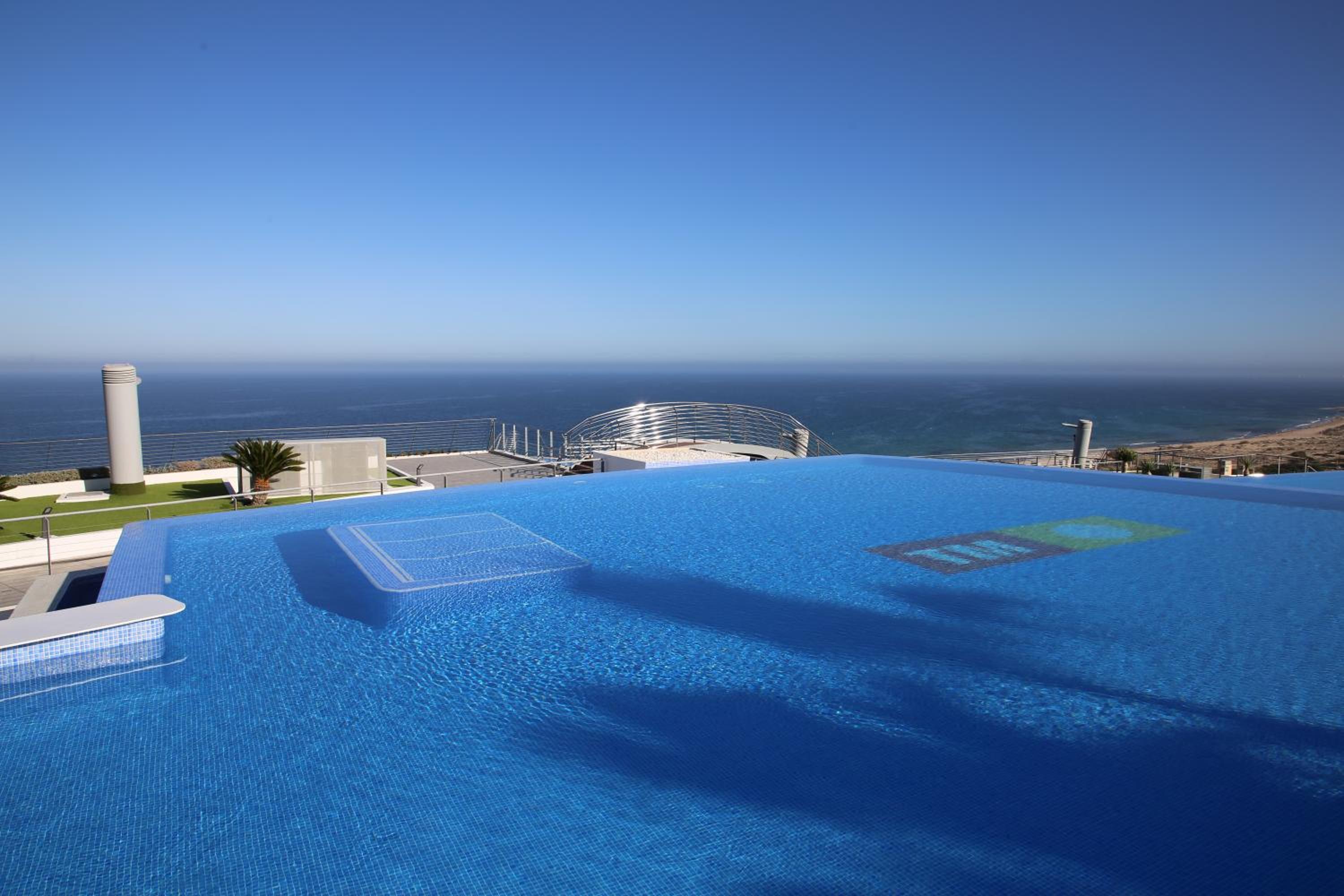 Luxury Apartment Infinity View