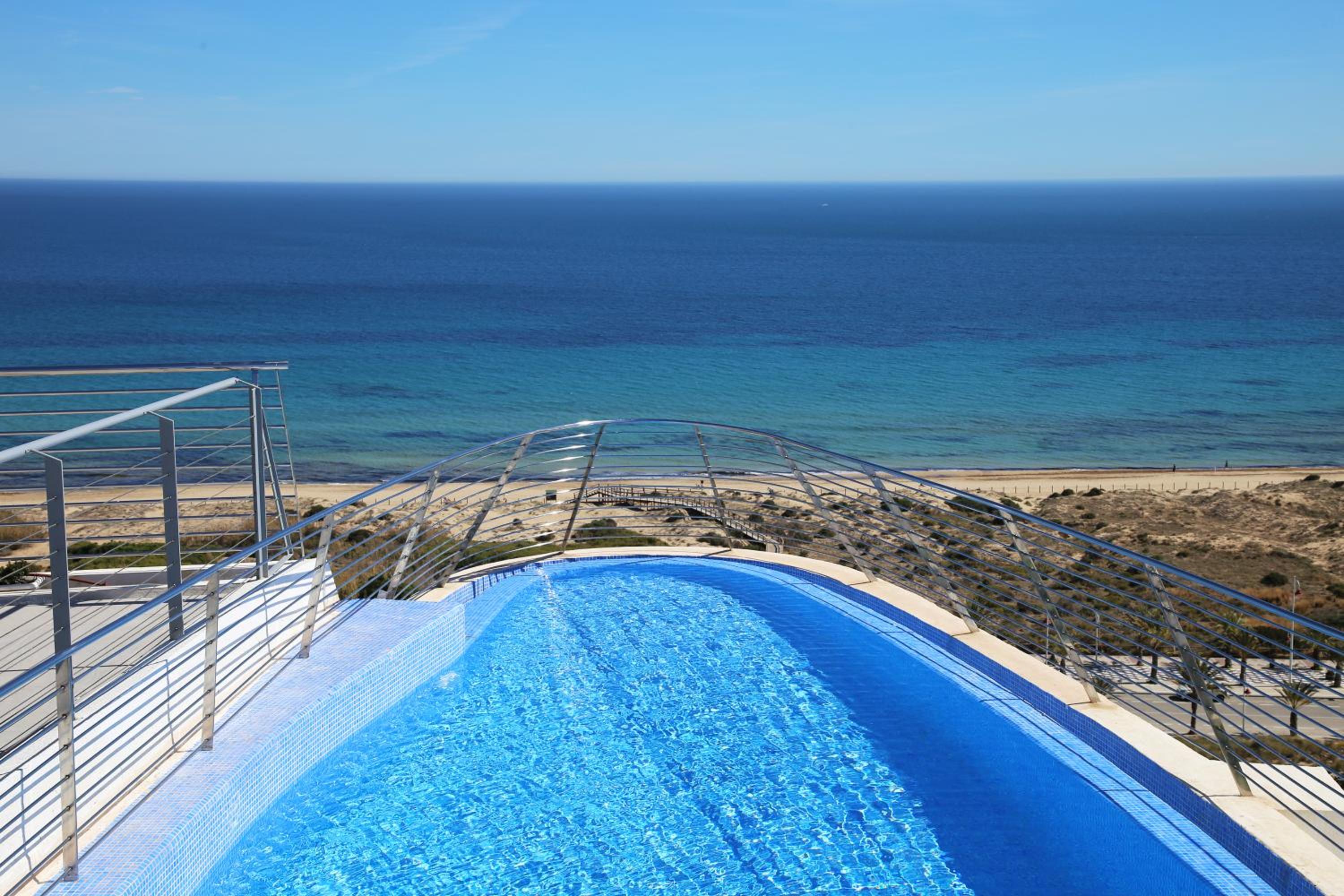 Luxury Apartment Infinity View