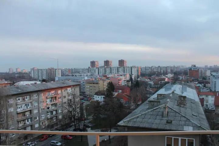 Near Main Bus Station Cozy Apartment Sofi Perfect for Any Stay view 5