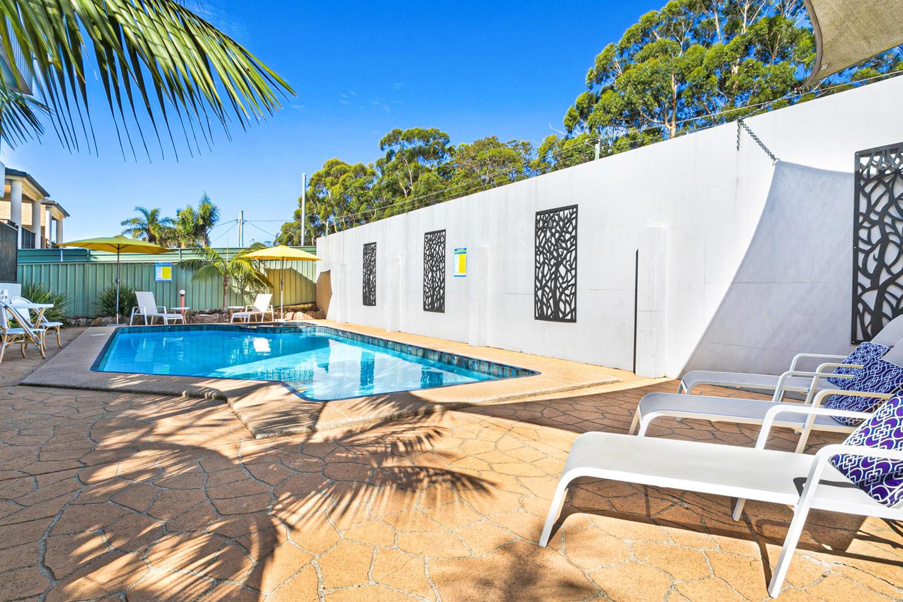 Peninsula Nelson Bay Motel and Serviced Apartments