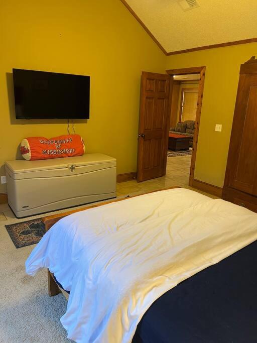 Oxford Chalet Getaway with Lake/Beach Access - Property Image 32