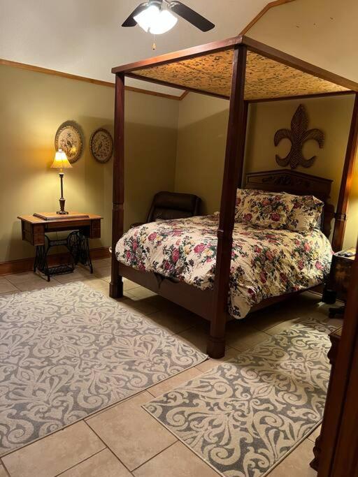 Oxford Chalet Getaway with Lake/Beach Access - Property Image 52