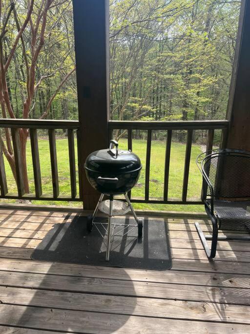 Oxford Chalet Getaway with Lake/Beach Access - Property Image 1