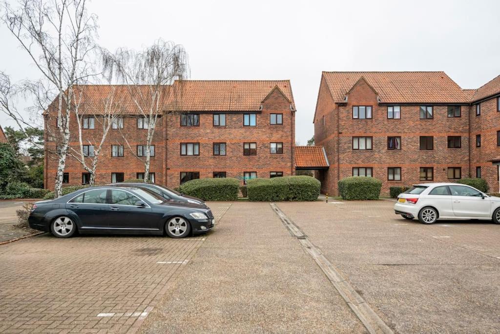 Two bedroom flat near Colchester Hospital with free parking and internet view 5