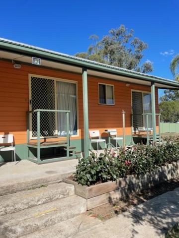 Sandy Hollow Tourist Retreat