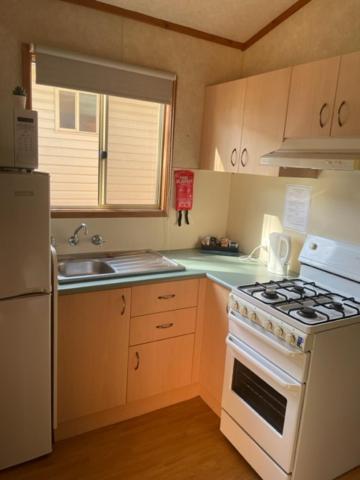 Sandy Hollow Tourist Retreat
