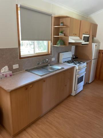 Sandy Hollow Tourist Retreat
