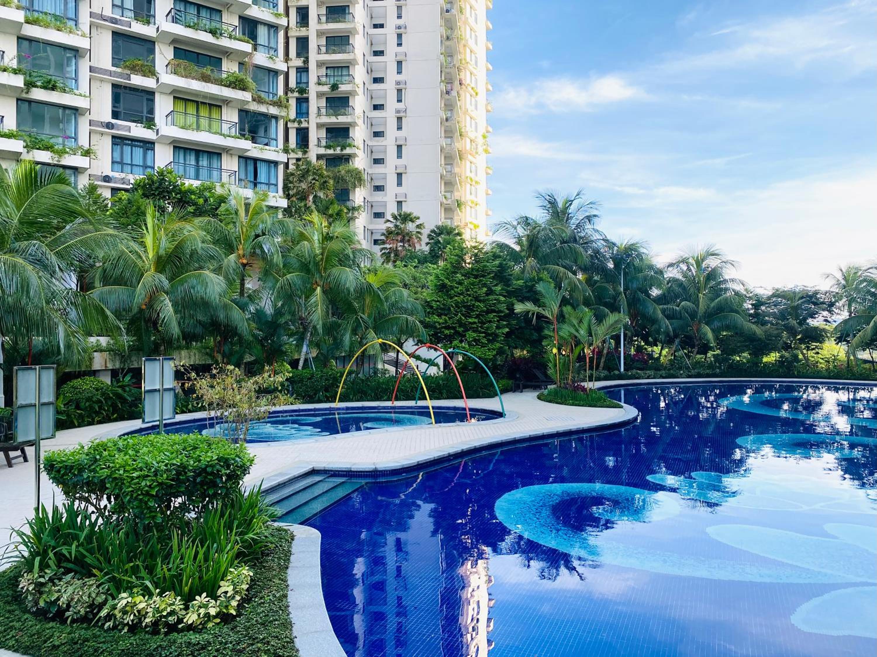 SeaView 2-bedroom Fully Furnished Apartment Forest City #freeWIFI