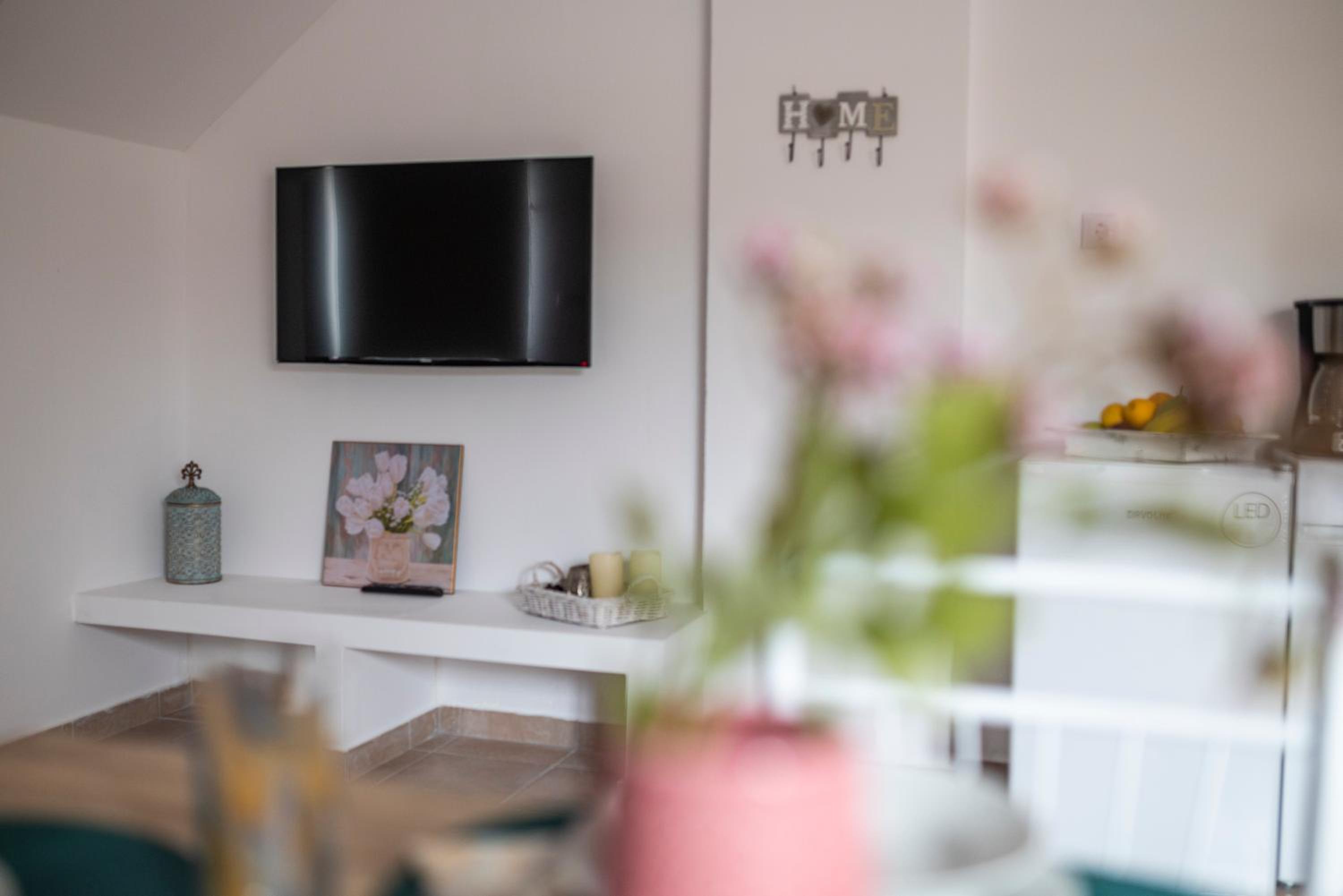 traditional suburbs maisonette