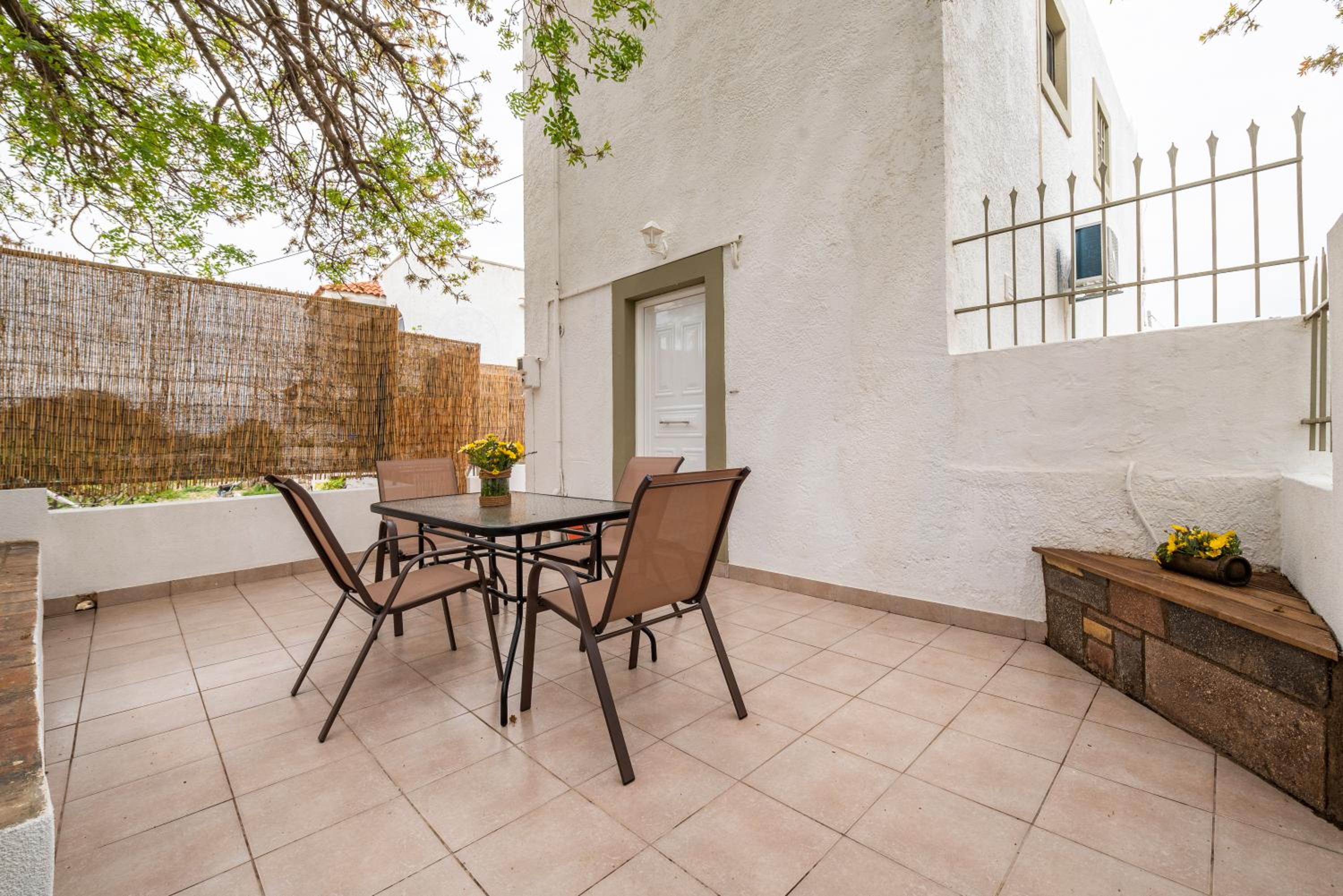 traditional suburbs maisonette