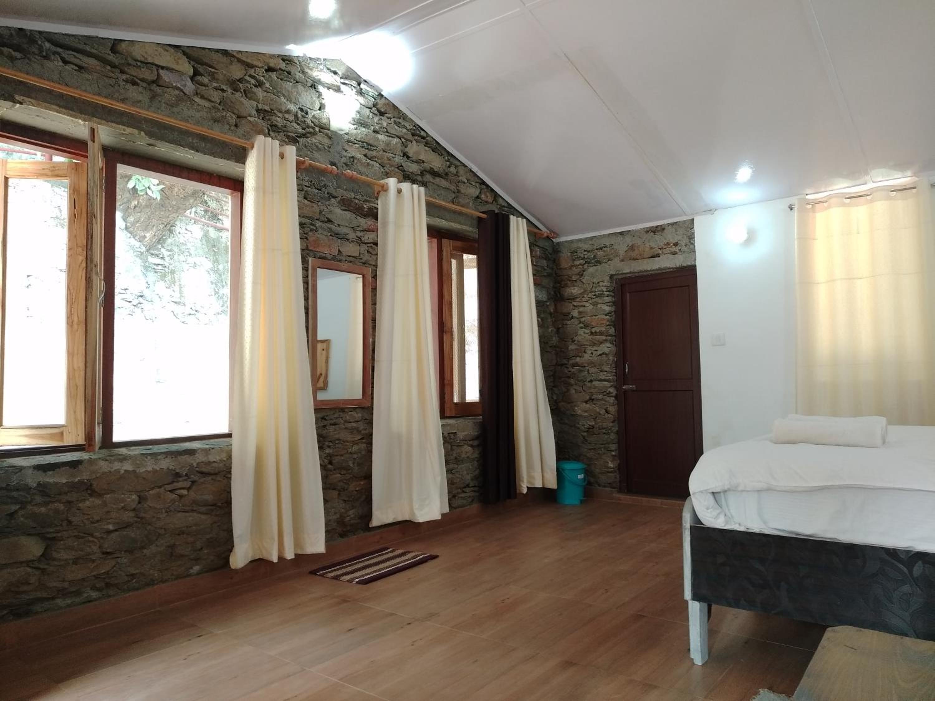 Photo 34