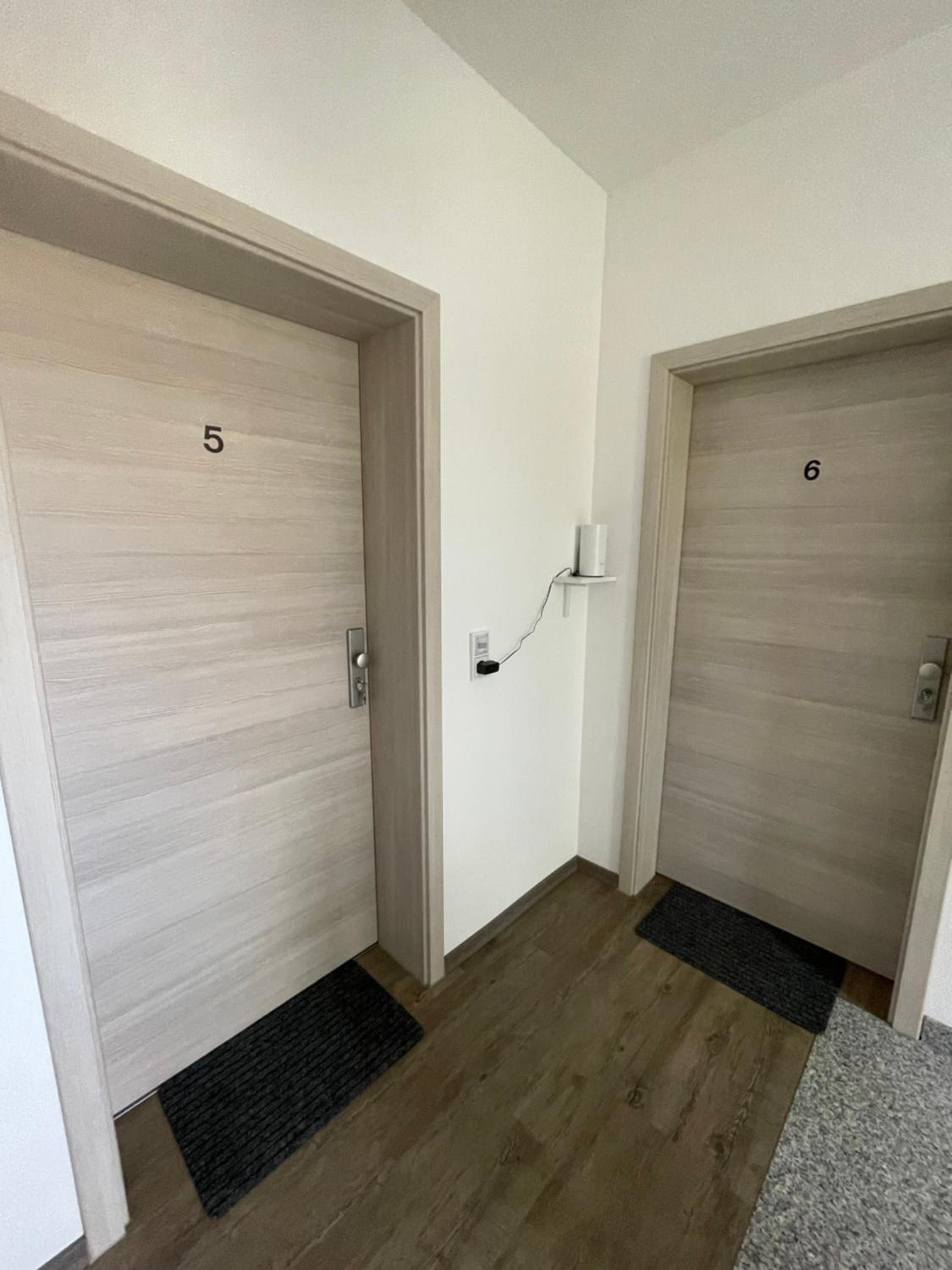 Lora Appartements