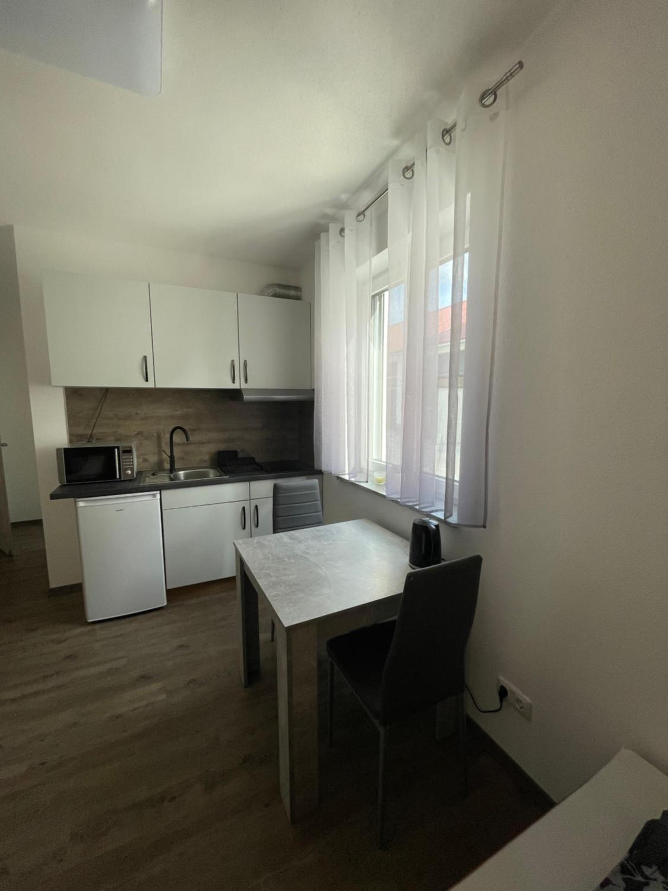 Lora Appartements