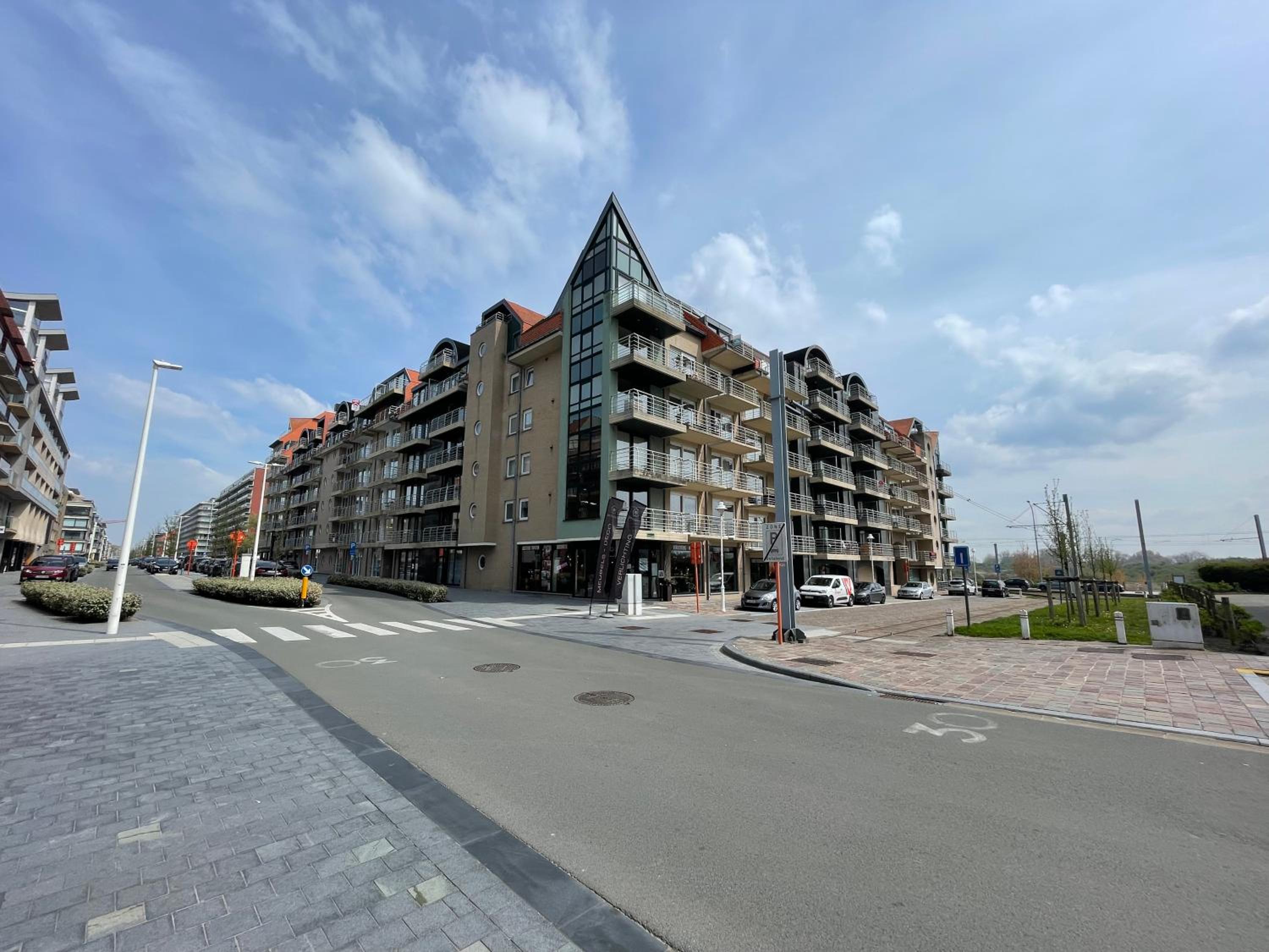 Groot terras I luxe verblijf I tot 4 personen I 50m van de dijk I Nieuwpoort-Bad