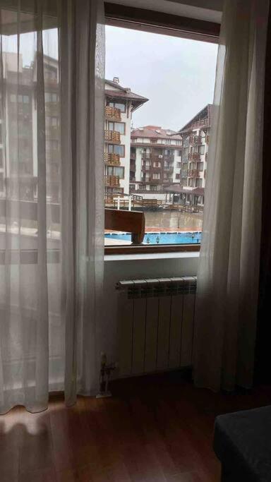 Lovely private apartment in Belelvedre