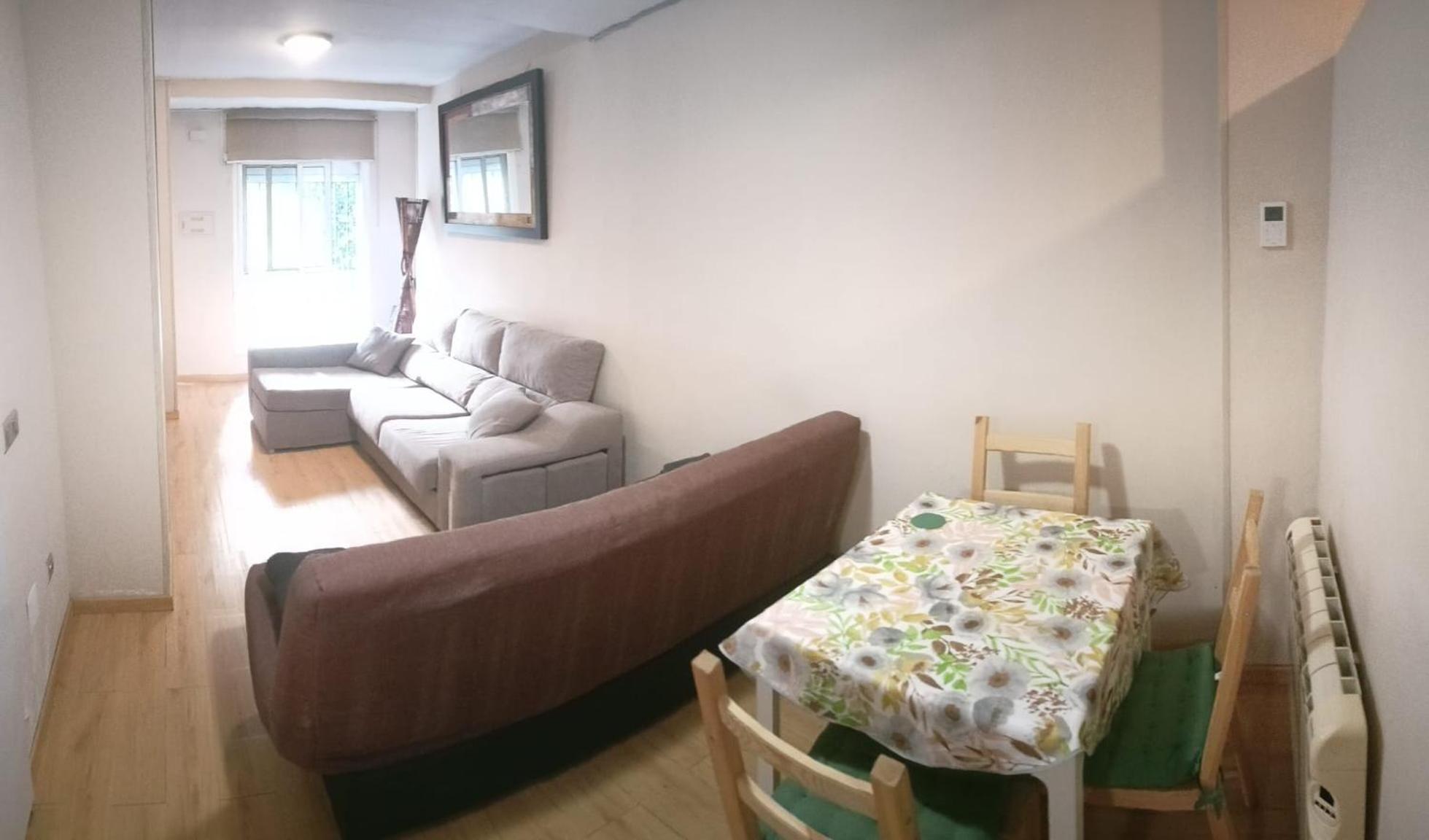 Beachfront Calahonda apartment photo 5