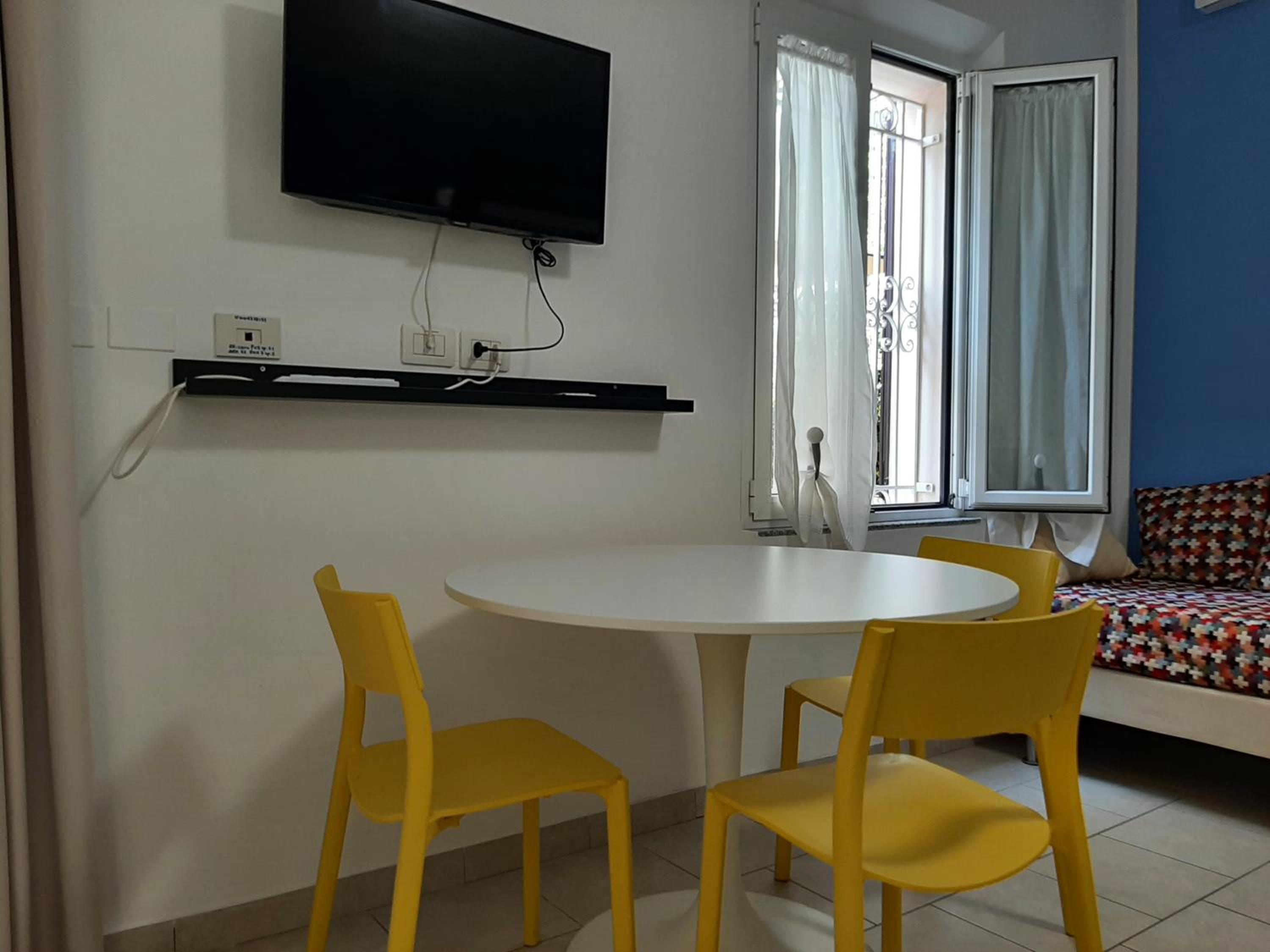 Open Space a 5 minuti dalla spiaggia di Rimini! - HomeUnity view 3
