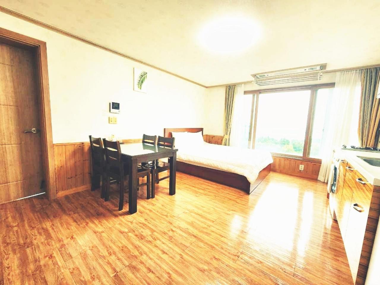 Jungmun Haesung Parktel