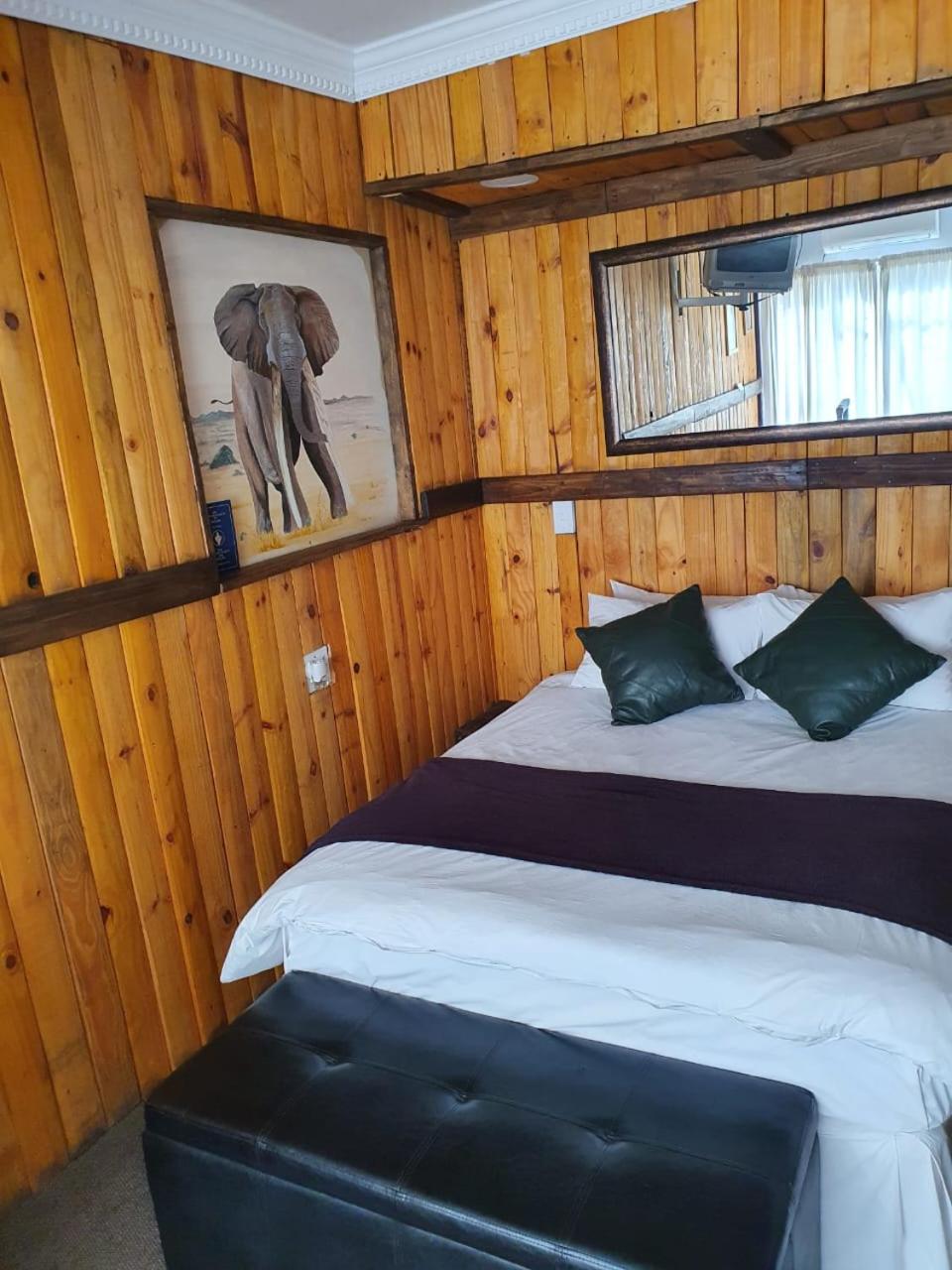 Elephant Rock Inn