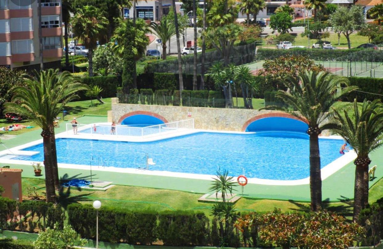 Modern Apartment Steps from the Beach photo 2