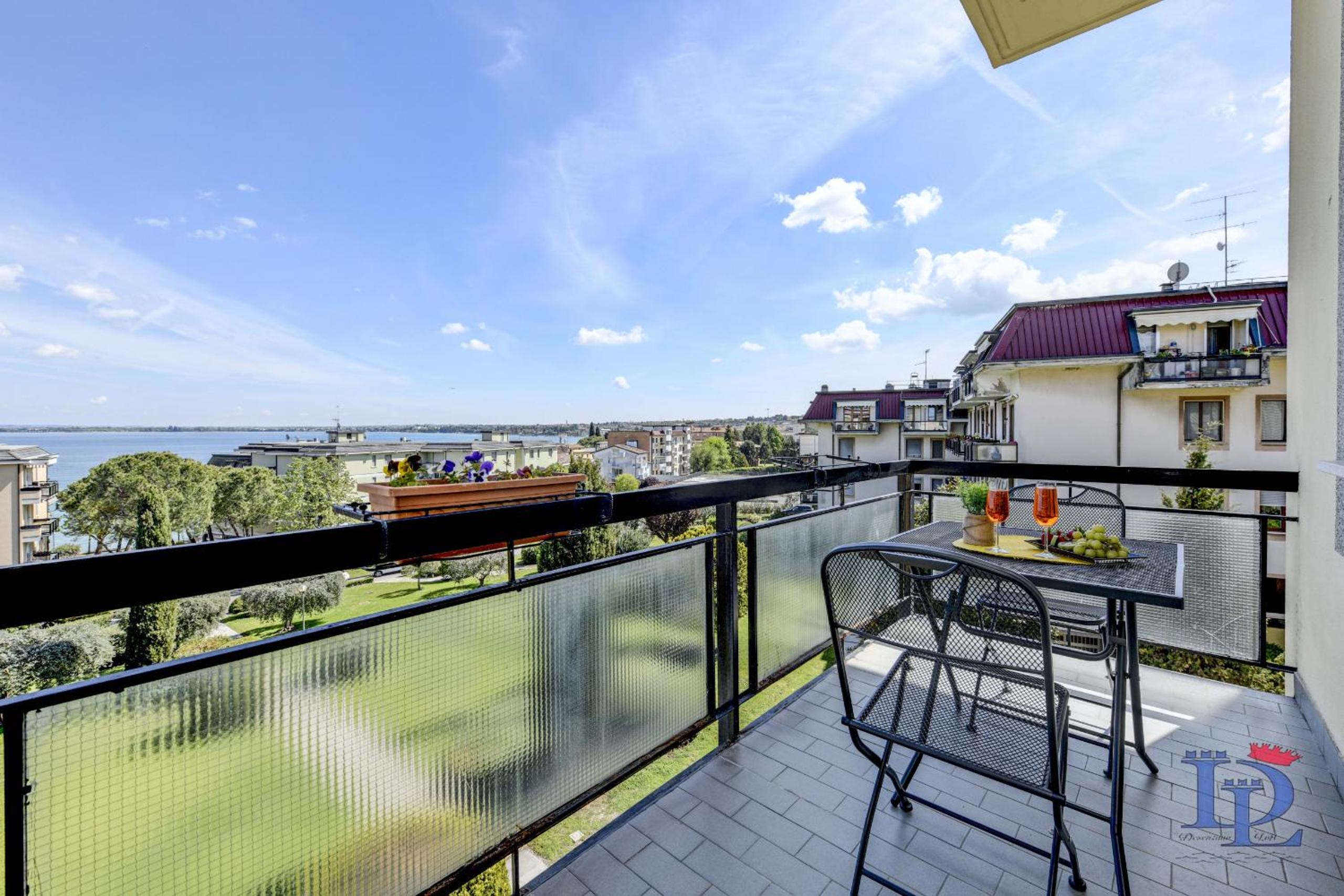 Splendido Apartment DesenzanoLoft Official Partner Homes & Villas by Marriott Bonvoy