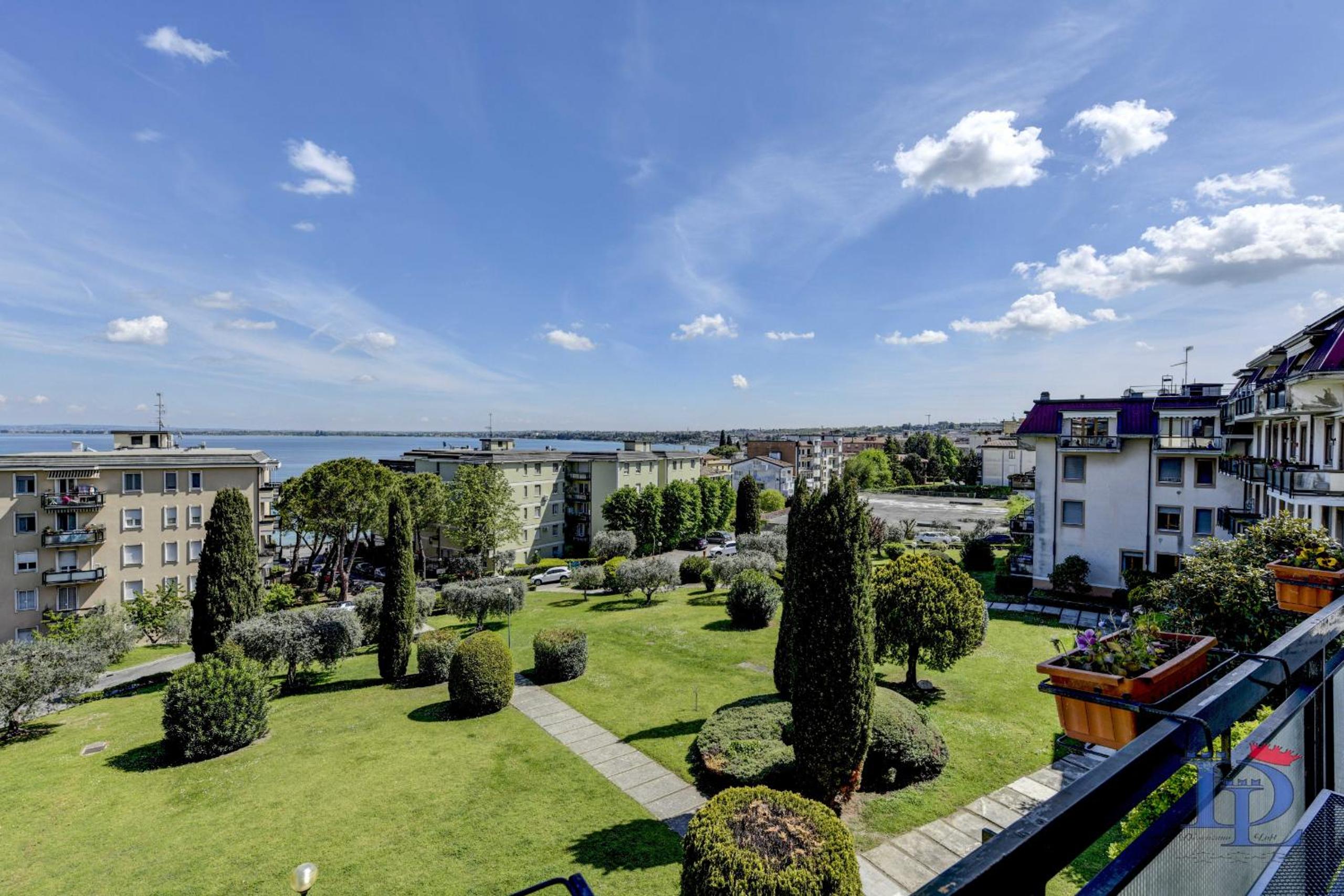 Splendido Apartment DesenzanoLoft Official Partner Homes & Villas by Marriott Bonvoy