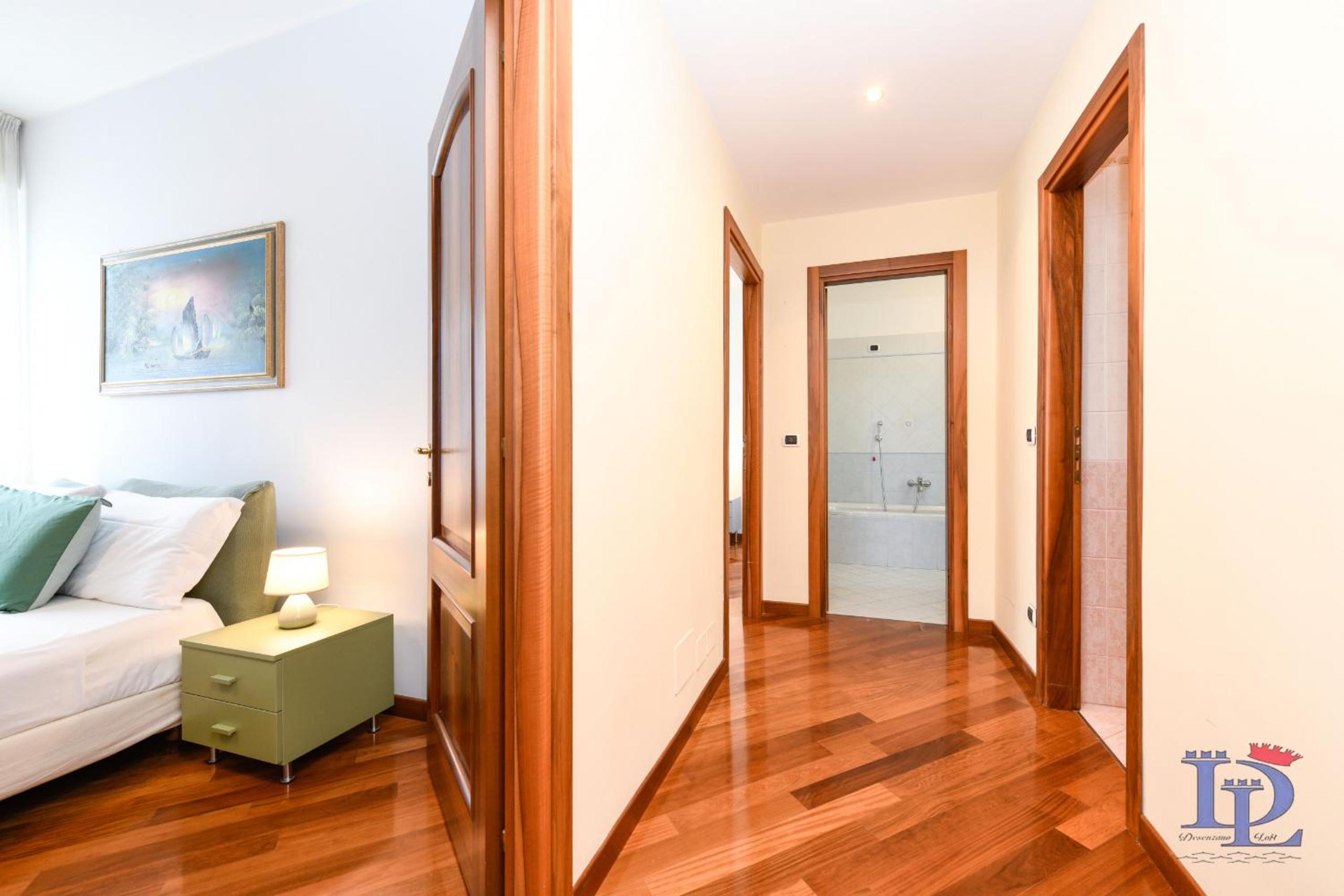 Splendido Apartment DesenzanoLoft Official Partner Homes & Villas by Marriott Bonvoy