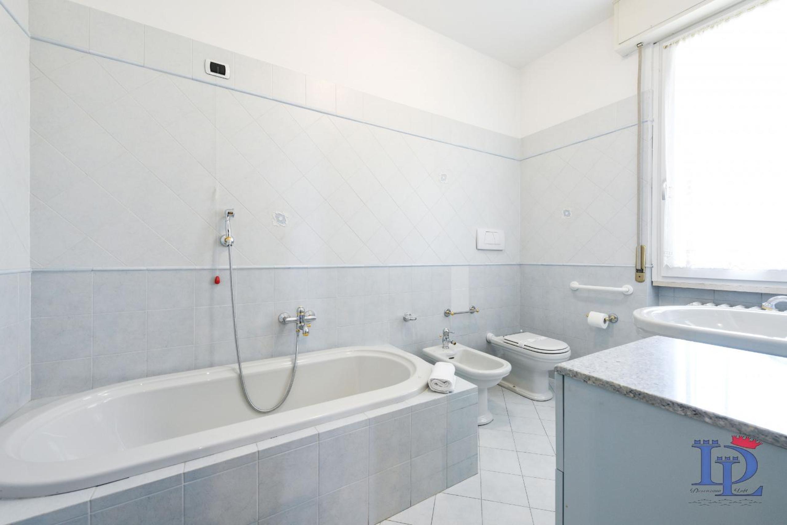 Splendido Apartment DesenzanoLoft Official Partner Homes & Villas by Marriott Bonvoy