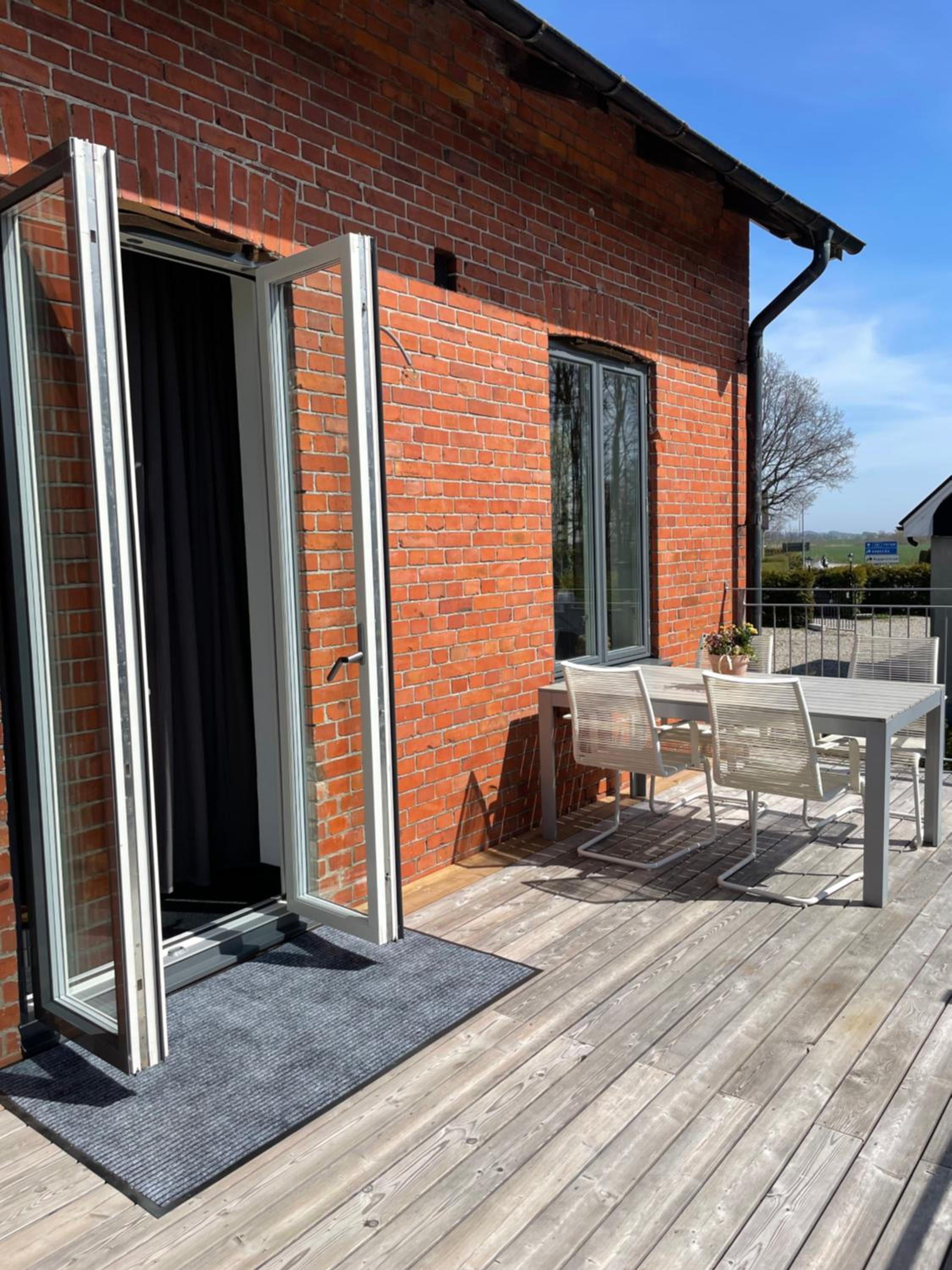 Hotel Lägenhet Söder om Landsvägen A - Image 1