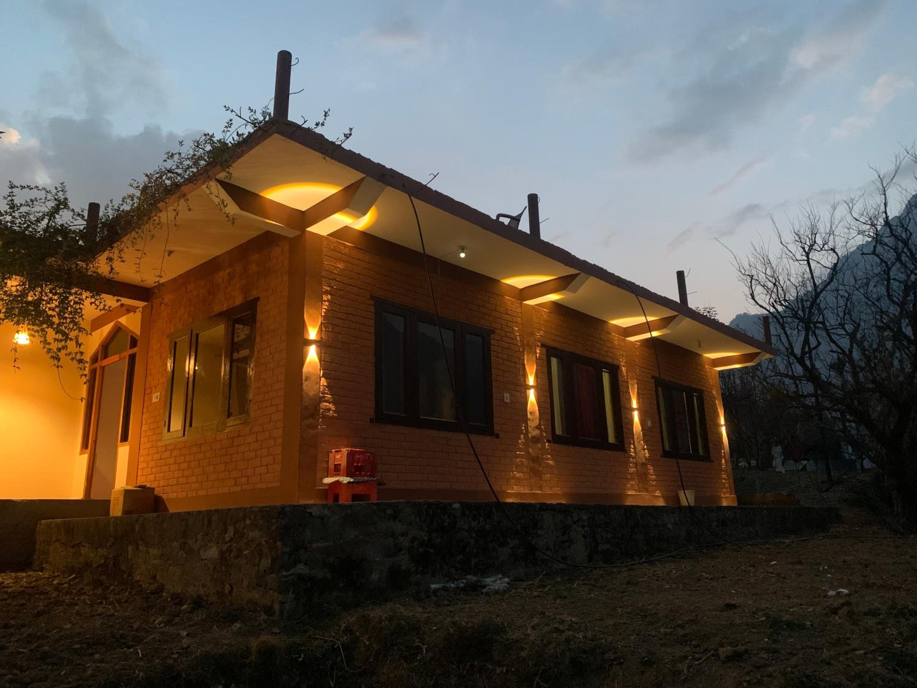 High Spirits Homestay and Cafe, Matuera Village, Parvati Valley view 2