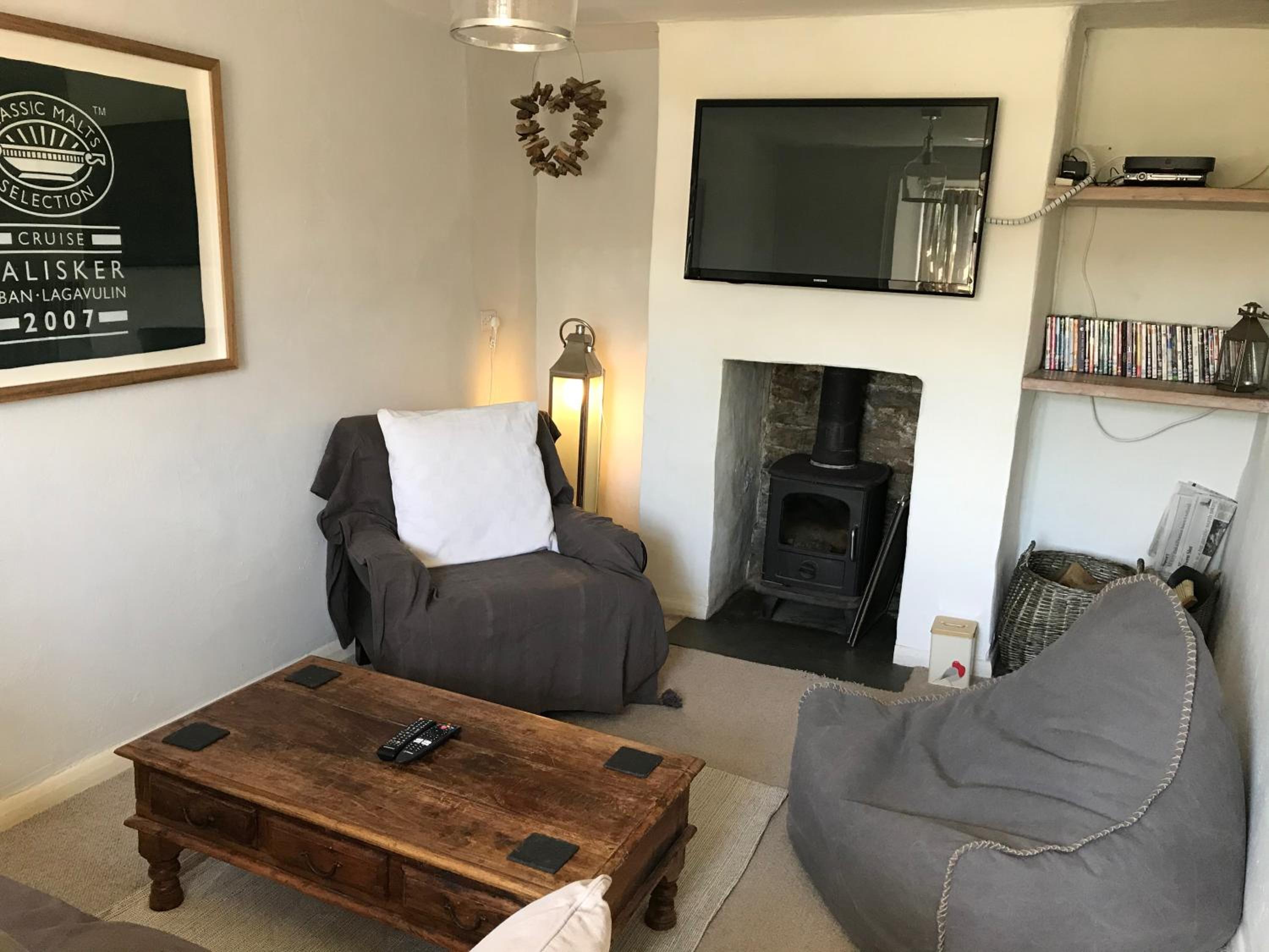 Cosy Cottage in Lovely Georgeham view 5