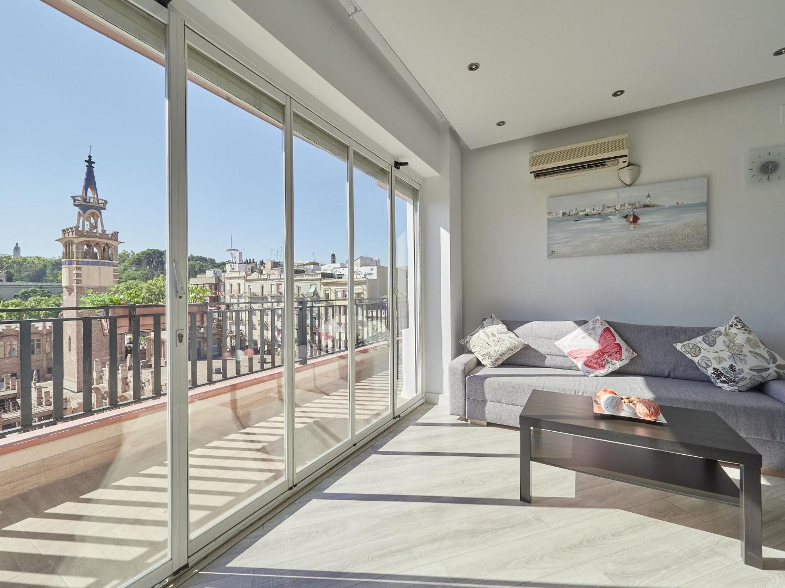 Unique Cozy Scenic Penthouse