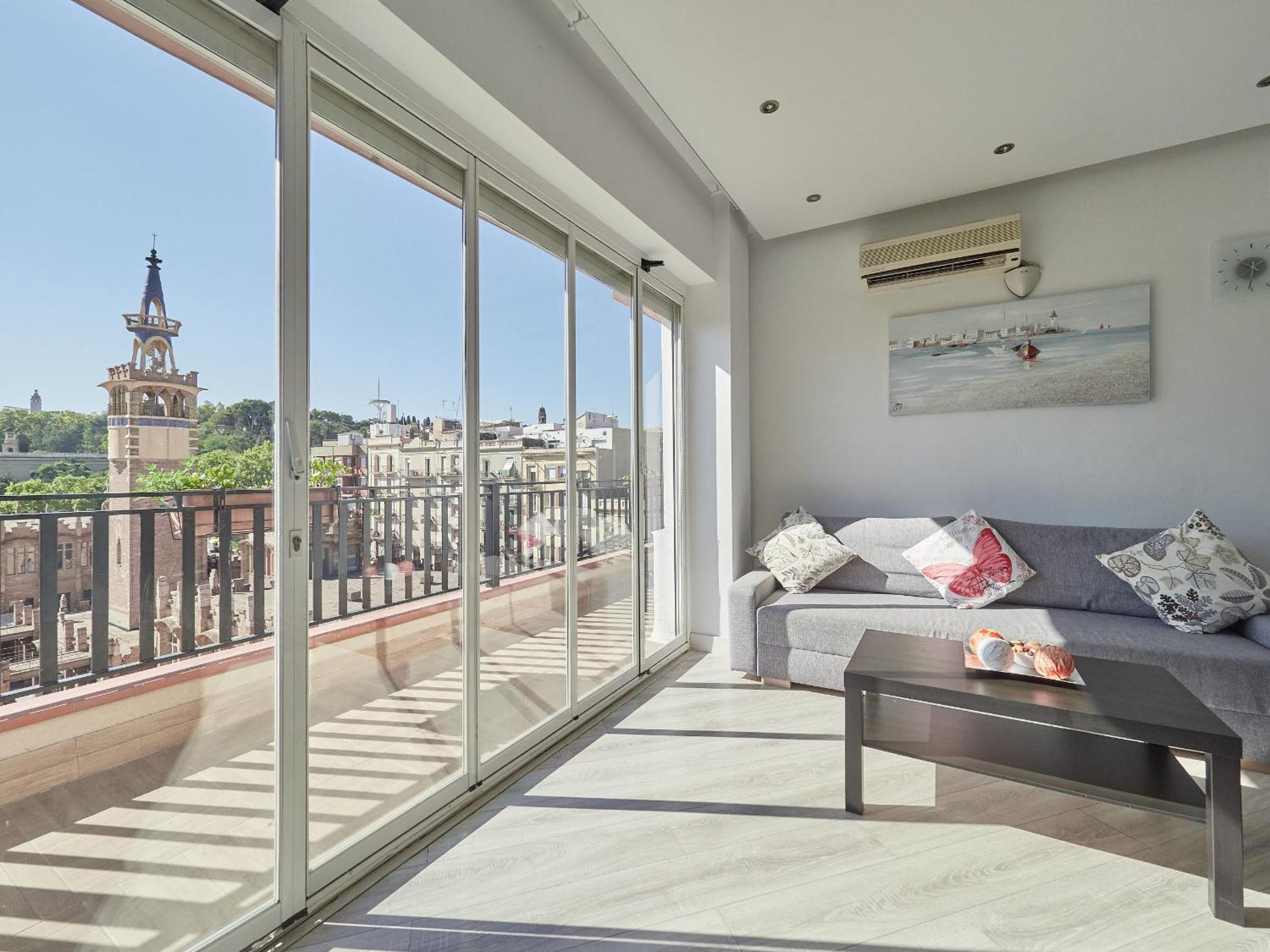Unique Cozy Scenic Penthouse
