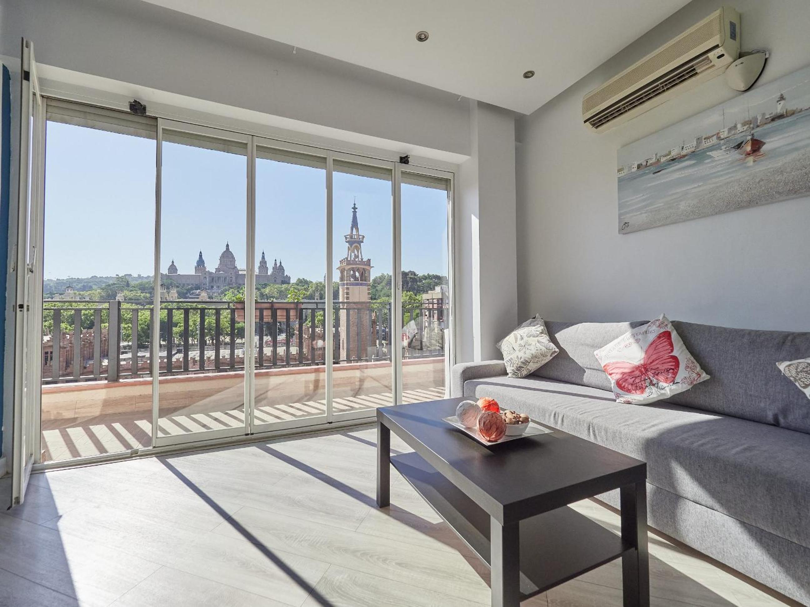 Unique Cozy Scenic Penthouse