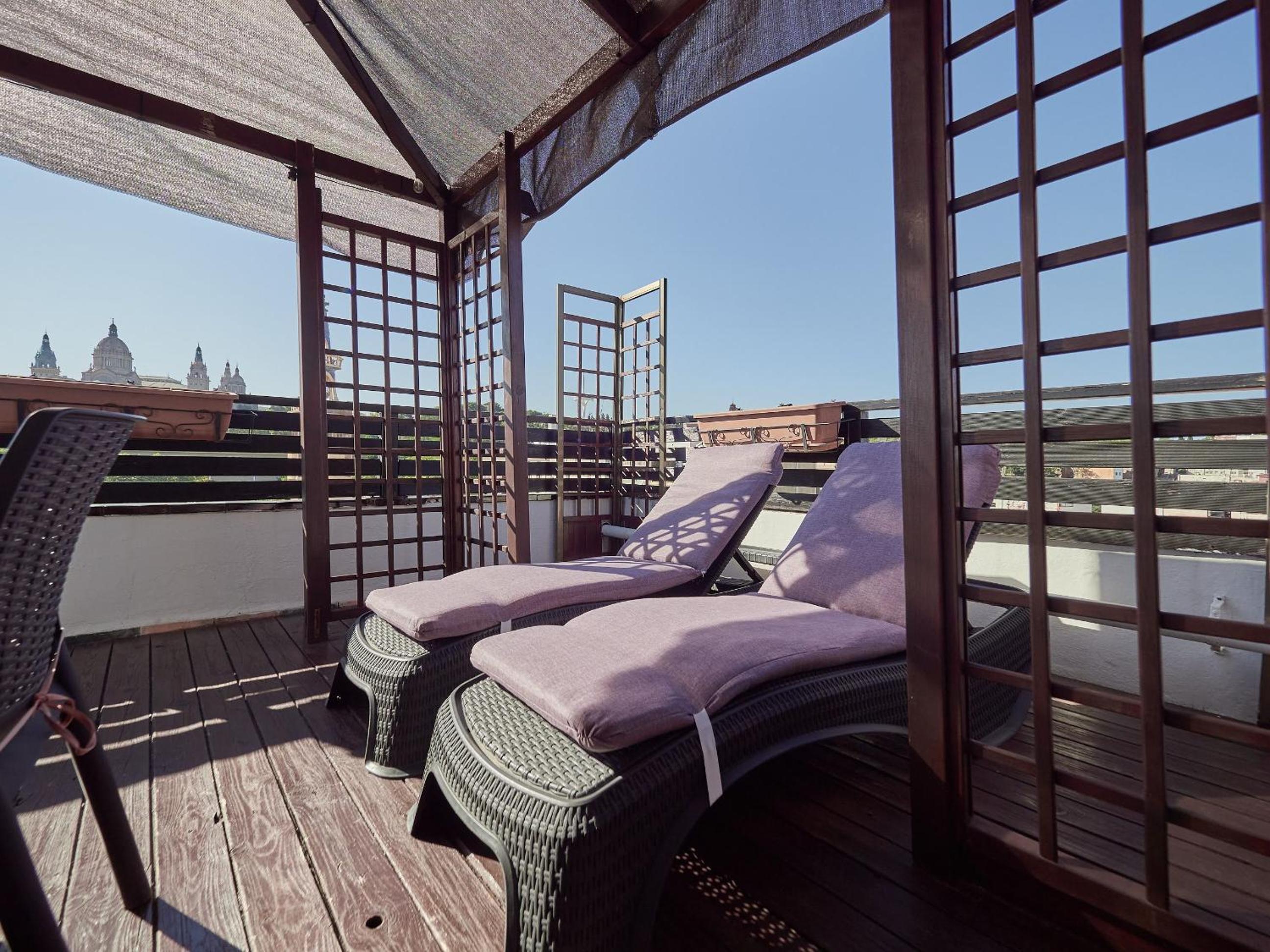 Unique Cozy Scenic Penthouse
